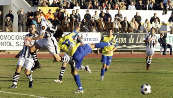 Real Balomp�dica Linense 2-2 C�diz CF