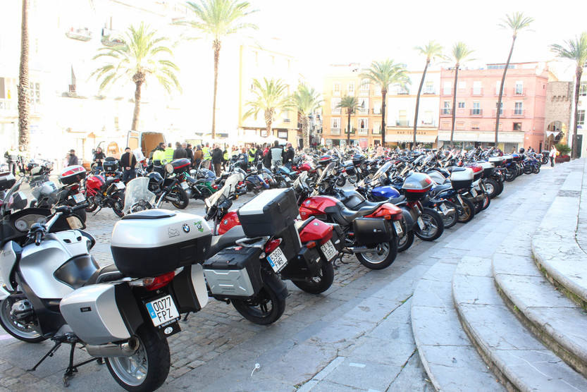 Colecta de jueguetes del Moto Club de Cádiz