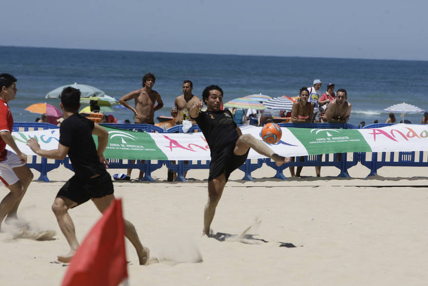 Campeonato Andaluz de Clubes de Fútbol Playa en La Victoria