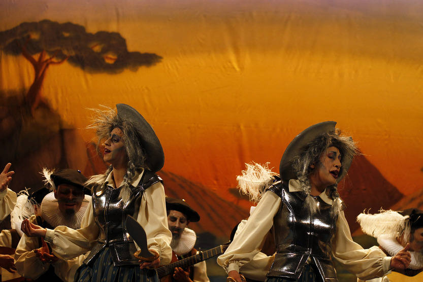 Las de la alegre figura