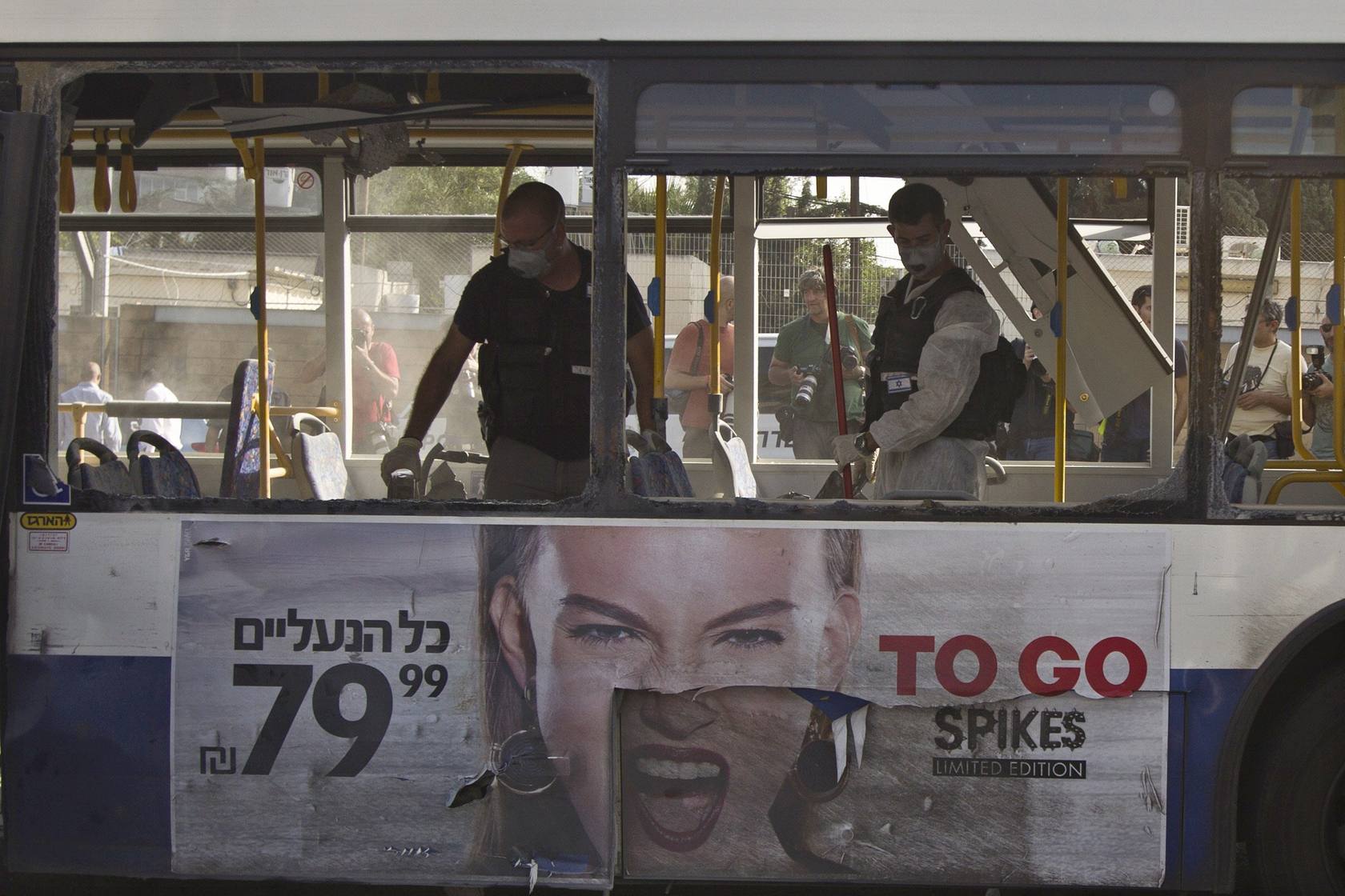 Un ataque contra un autobús siembra el terror en Tel Aviv