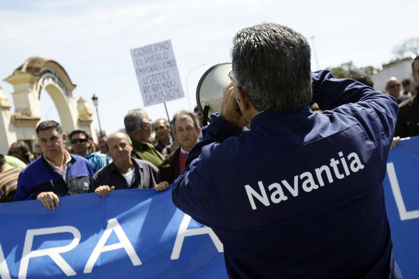 La marcha de los trabajadores de Navantia hasta el Ayuntamiento de Cádiz