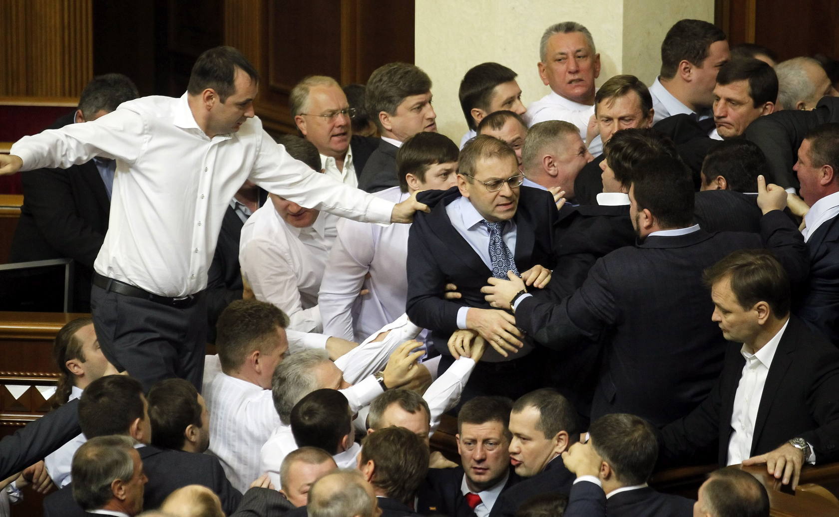 Trifulca en el Parlamento ucraniano