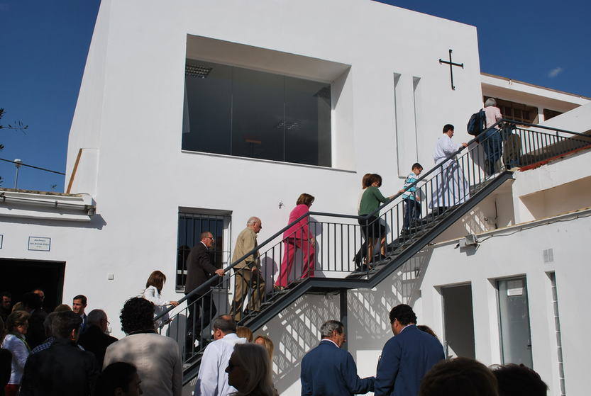 Inauguración de los nuevos salones de Cáritas San Rafael en Jerez